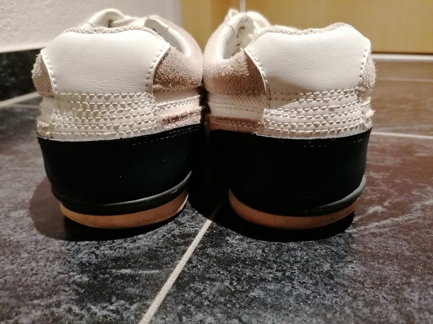 Scarpe da uomo: Turnschuhe Gr. 40 – Usato da Büttikon AG venduto da Amineah 2