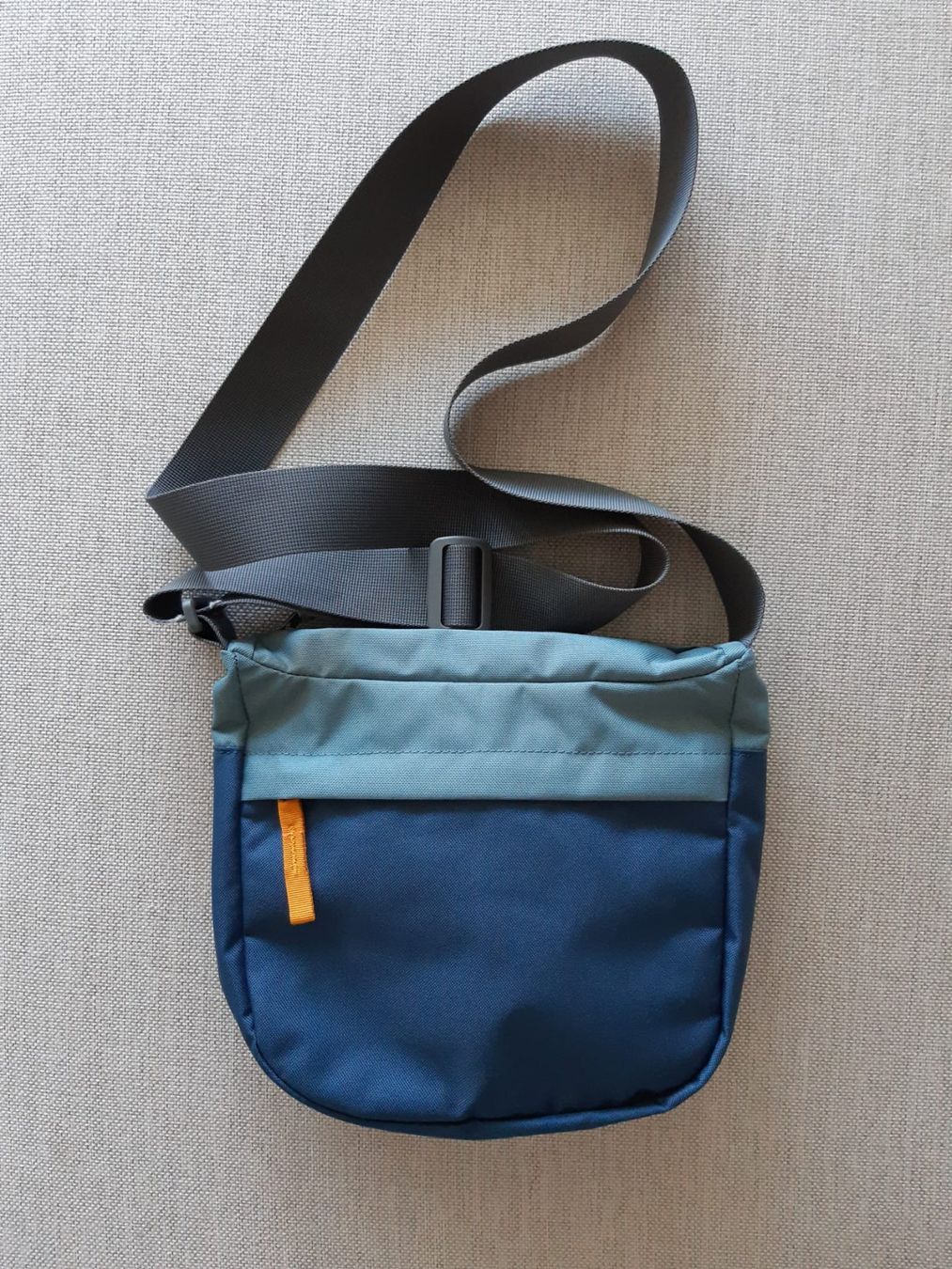 Jack Wolfskin Sacs: Umhängetasche "Jack Wolfskin", fast neu – D'occasion à Möhlin par bekapame