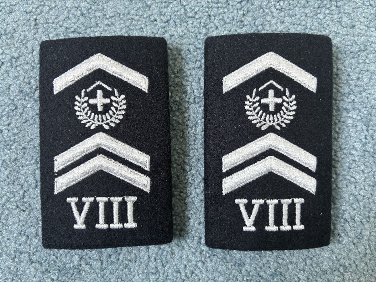 Schweizer Armee Placchette & Badge: Patten Adjudant blau – Nuovo (secondo la descrizione) da Gutenswil venduto da Antiques77