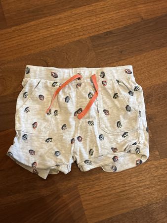 Kurze Hose 74