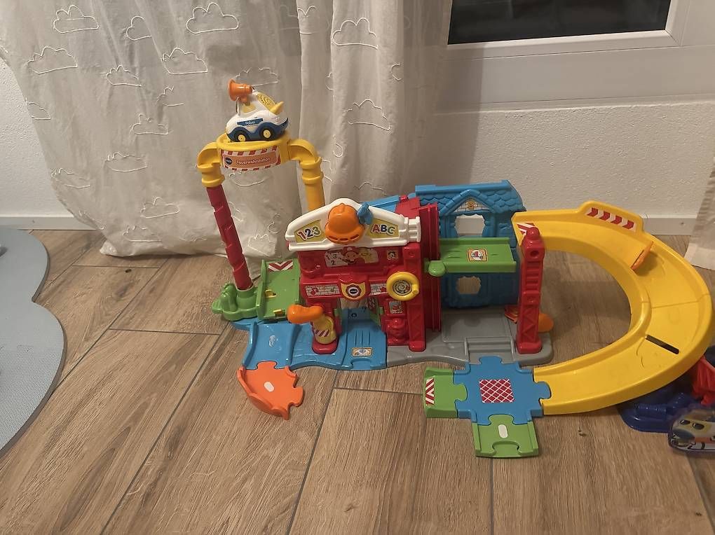 Vtech Rennbahnen: Vtech Autorennbahn – Gebraucht aus Neuhaus SG von Chiaraluisa