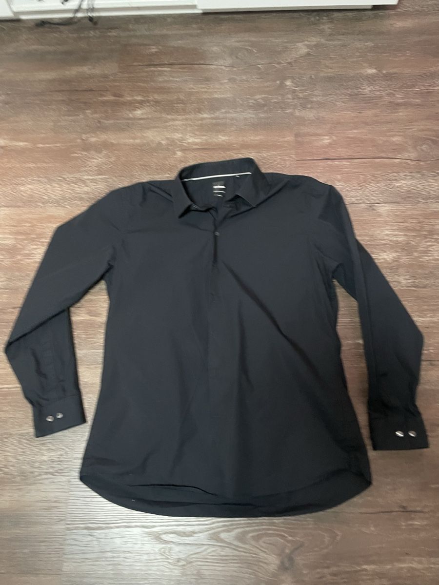 Strellson Camicie: Strellson Hemd, Gr. 44 , Slim fit schwarz ab 7.- – Usato da Ennetaach venduto da Ustraessle