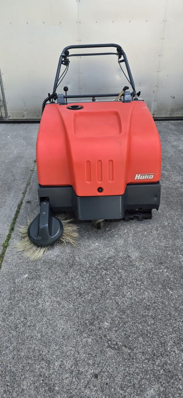 Hako Tutte le macchine: HAKO Kehrmaschine B800 – Usato da Rupperswil venduto da gartenswiss 2