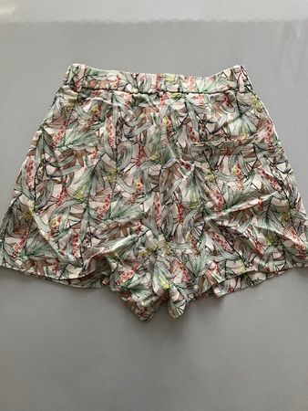 Short imprimé fleuri Taille M
