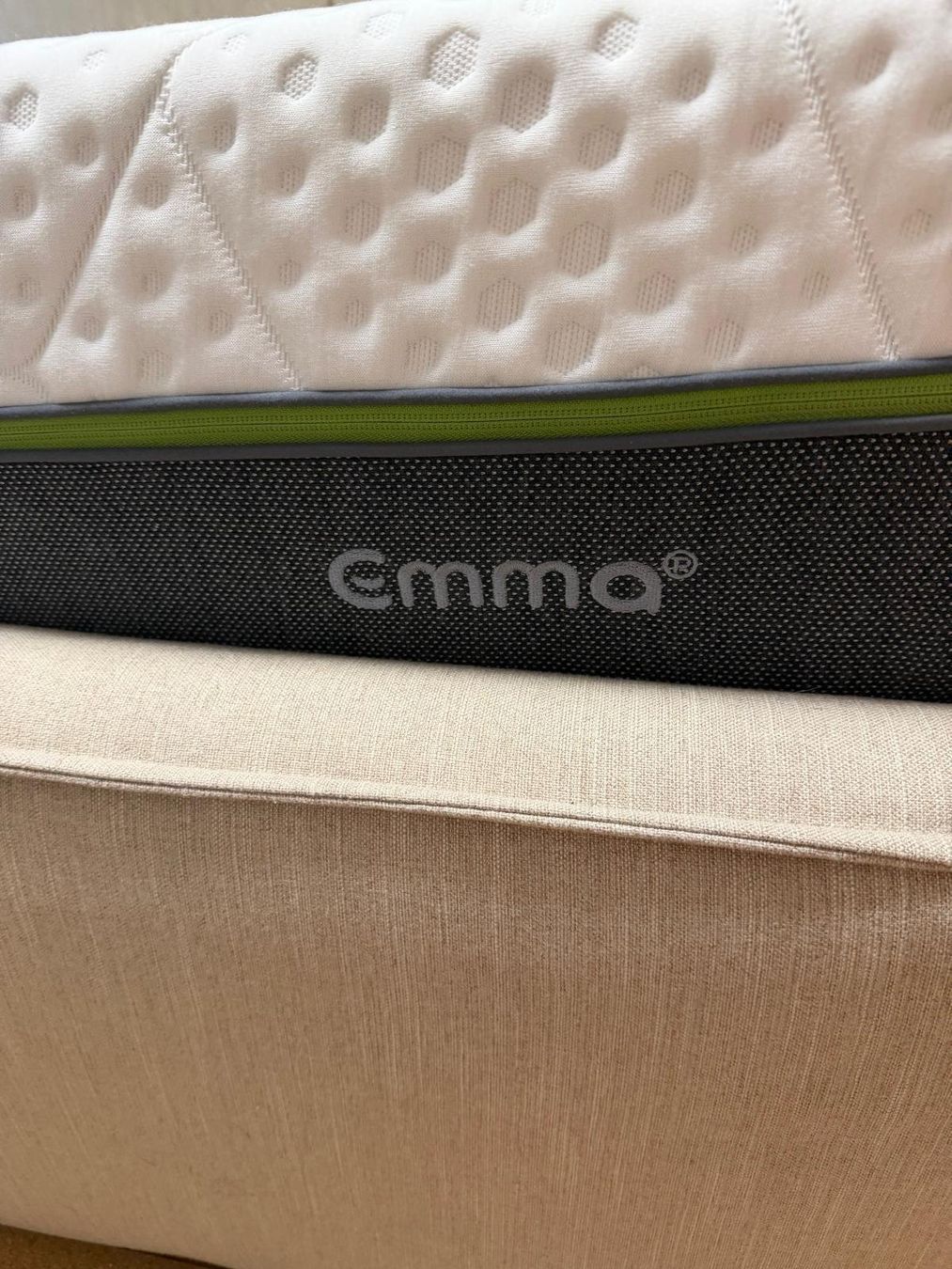 Emma Matratzen: Emma Matratze – Gebraucht aus Bäch SZ von nonobscura