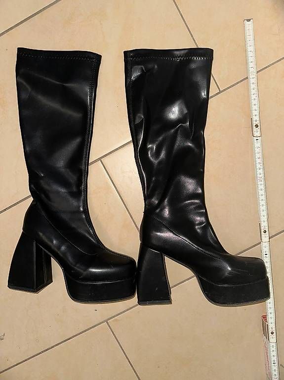 Chaussures femmes: Overknee High Heels Schuhe – D'occasion à Schlieren par S_Dragon