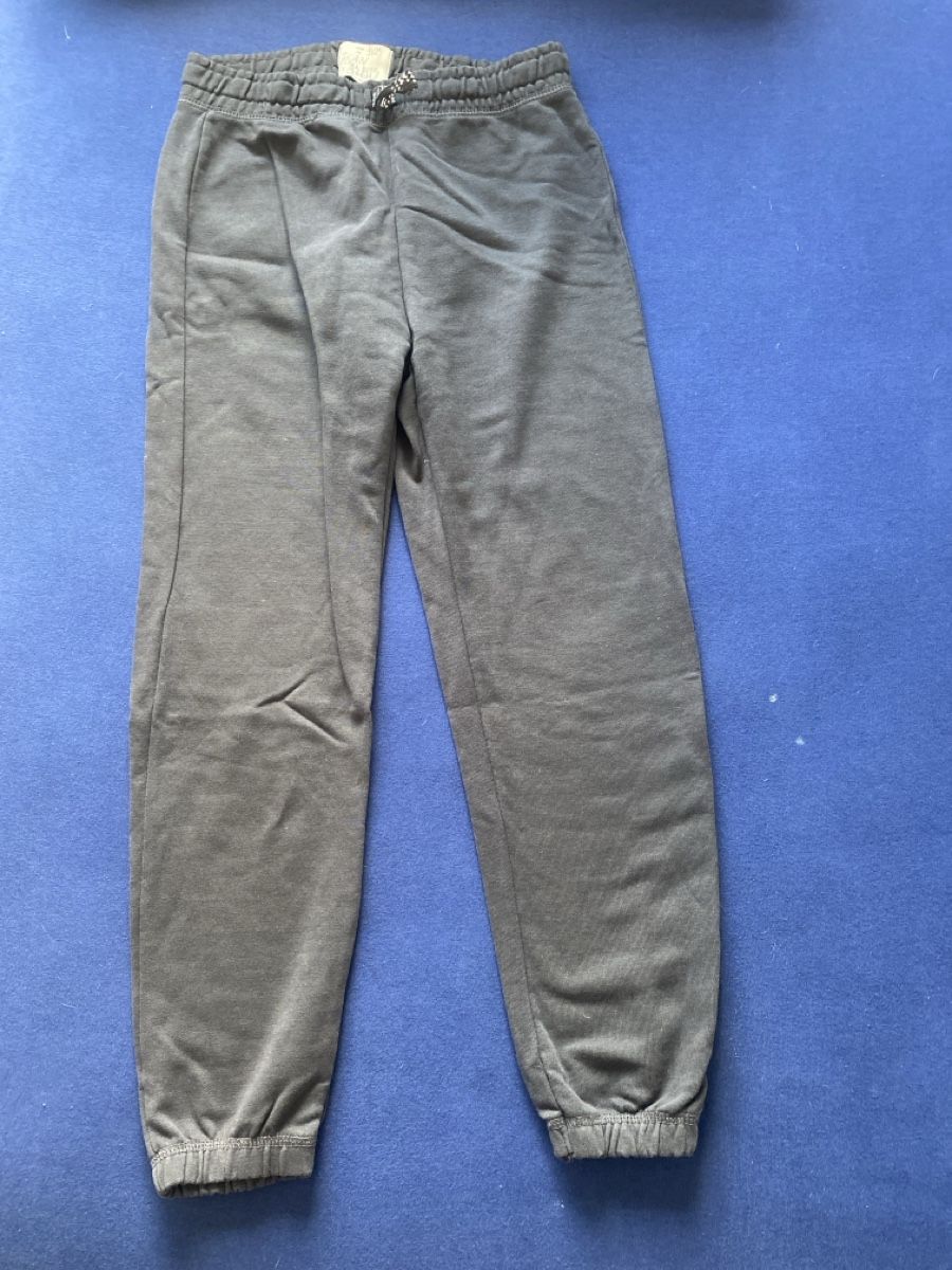 Zara Lotti di vestiti: 2er Pack Jogginghosen Zara Grösse 152 – Usato da Zürich venduto da sar_7s87 2