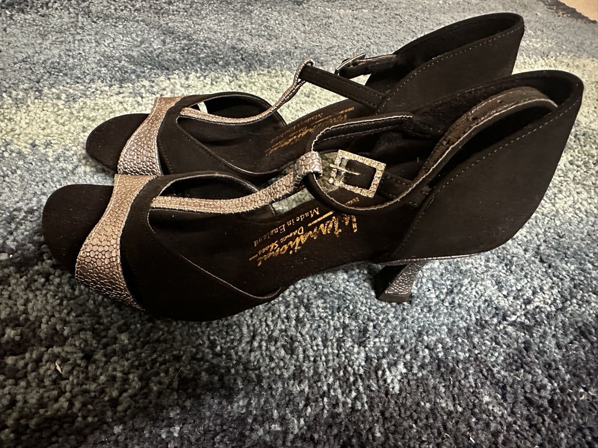 Scarpe da donna: Tanzschuh- Leder – Usato da Hausen AG venduto da Nah5yj 2