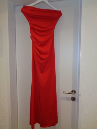 Abendkleid trägerlos rot gerafft gebraucht, wie neu!!