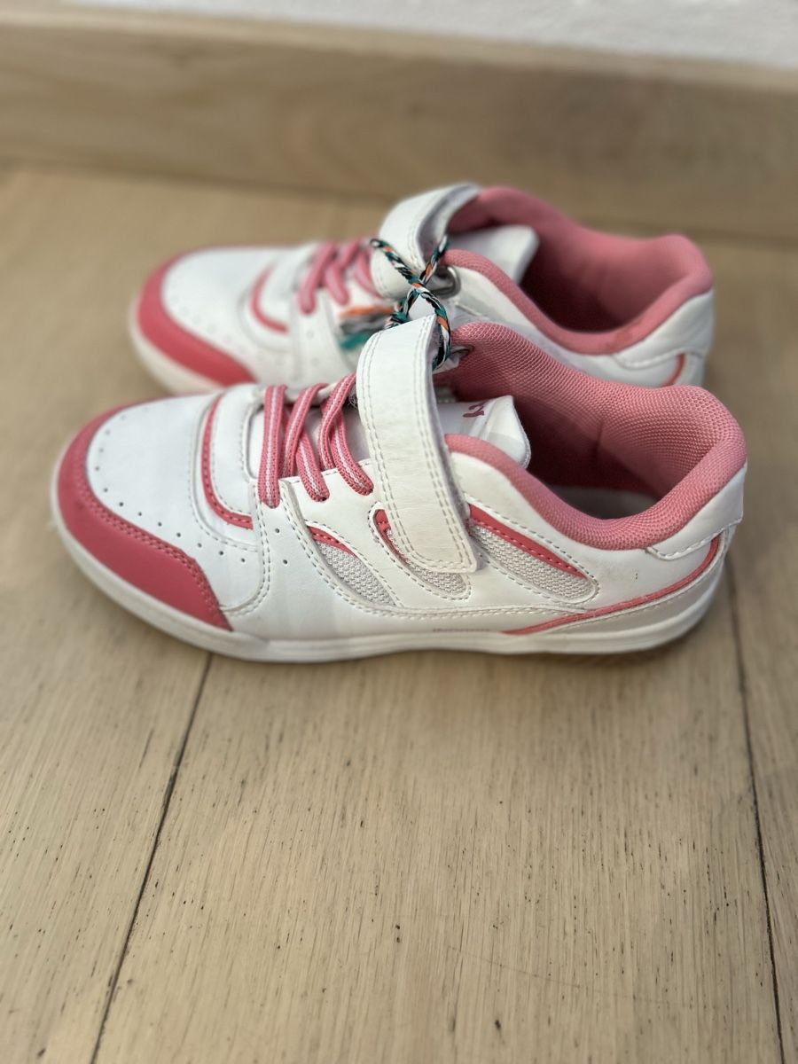 Scarpe per ragazzi: Turnschuh hallenschuh kinder – Usato da Lengnau AG venduto da Ricorn 1