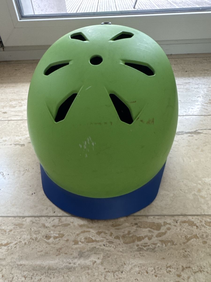Casques: Bern Skihelm  – D'occasion à Therwil par dom_gfj8 1