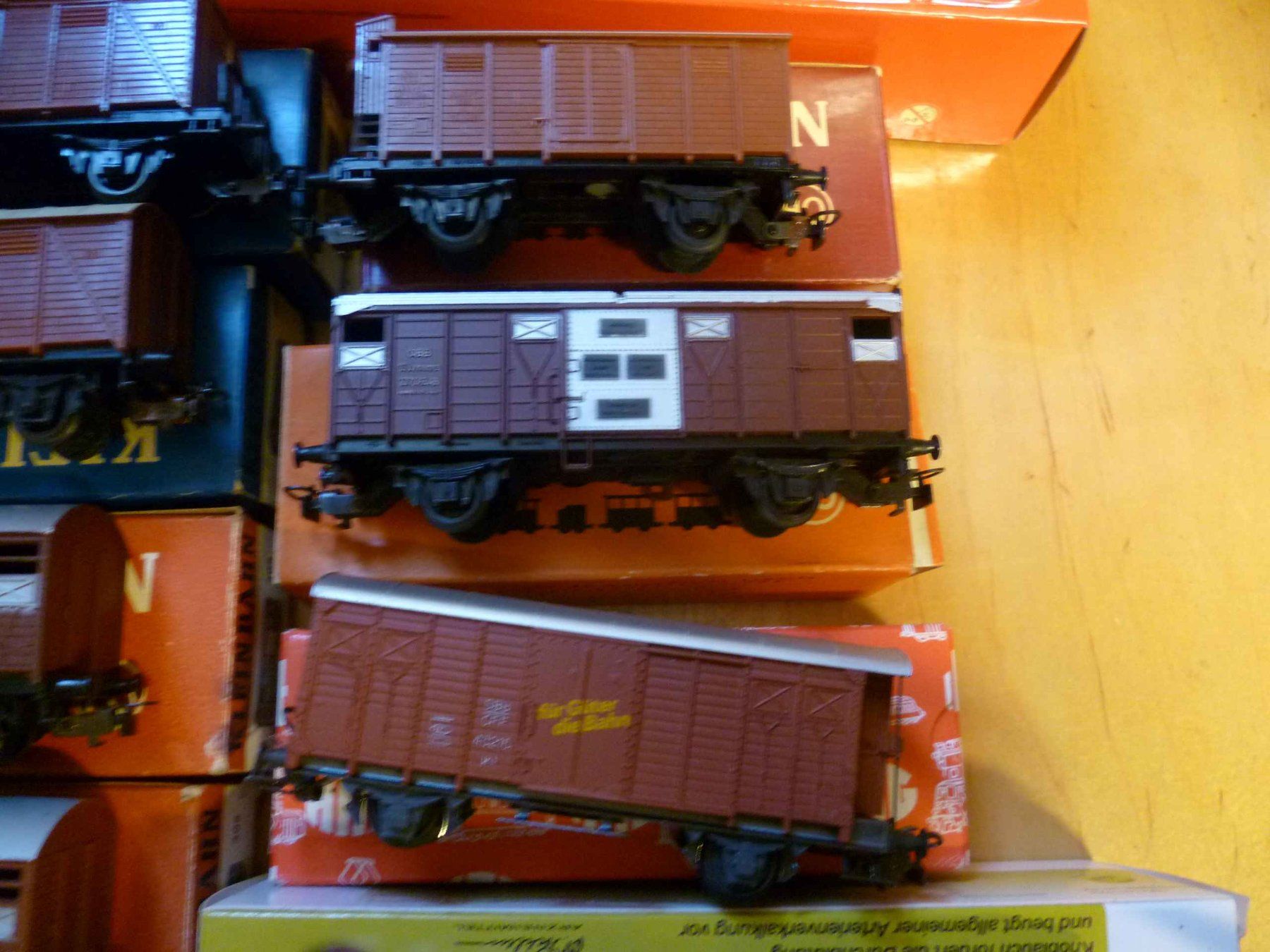 Modelleisenbahnen: Lot Güterwagen 12 Stk. H0 DC – Gebraucht aus Rickenbach BL von umro11 2