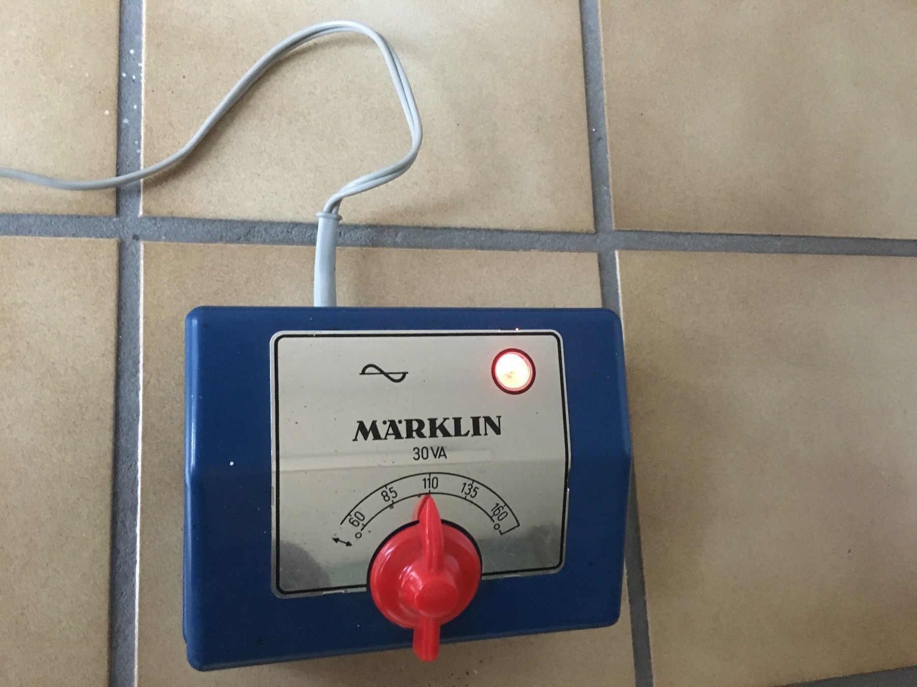 Märklin Modellini di ferrovie: Märklin Transformator Wechselstrom – Usato da Grellingen venduto da Toyhamster 1