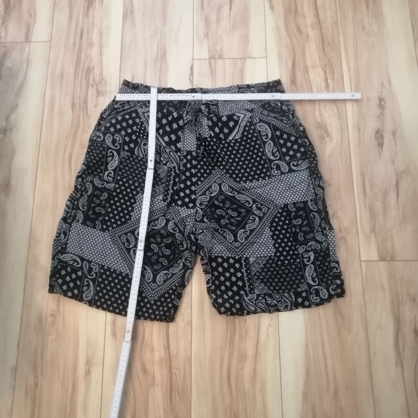 Pantaloni: Kurze Sommerhose Gr. XL, – Usato da Büsserach venduto da Zimtstaernli19