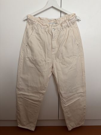 Cremefarbene Mom Jeanshose von Zara, Grösse 40
