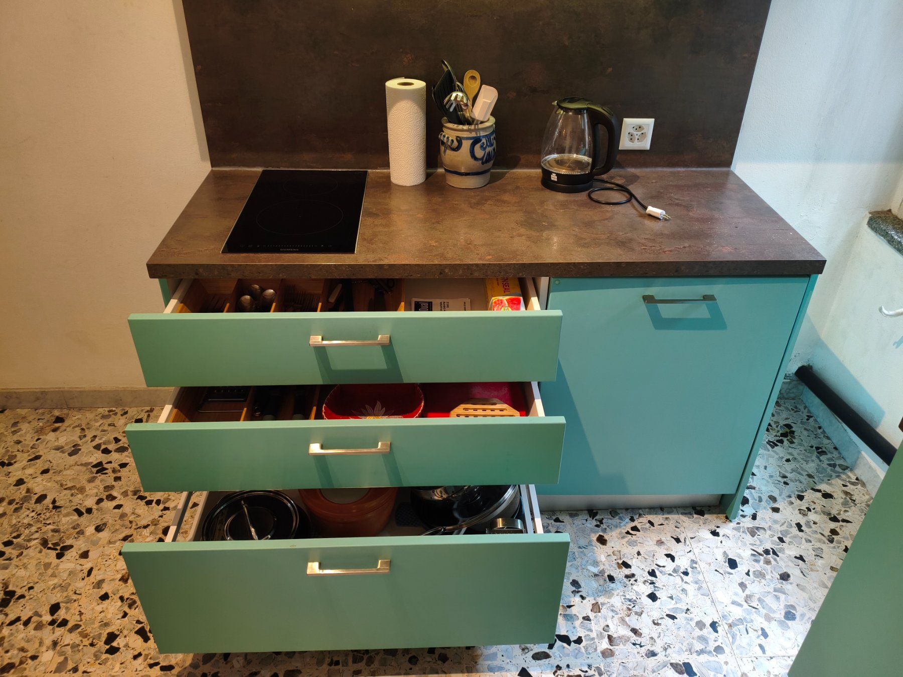 Cucine complete: Kleinküche 2-teiig – Usato da Hinwil venduto da EdwinT 1