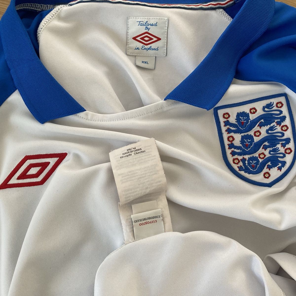 Umbro Canottiere & Pantaloni: England 2010 Trainingshirt Umbro – Usato da Bern venduto da bur_033 3