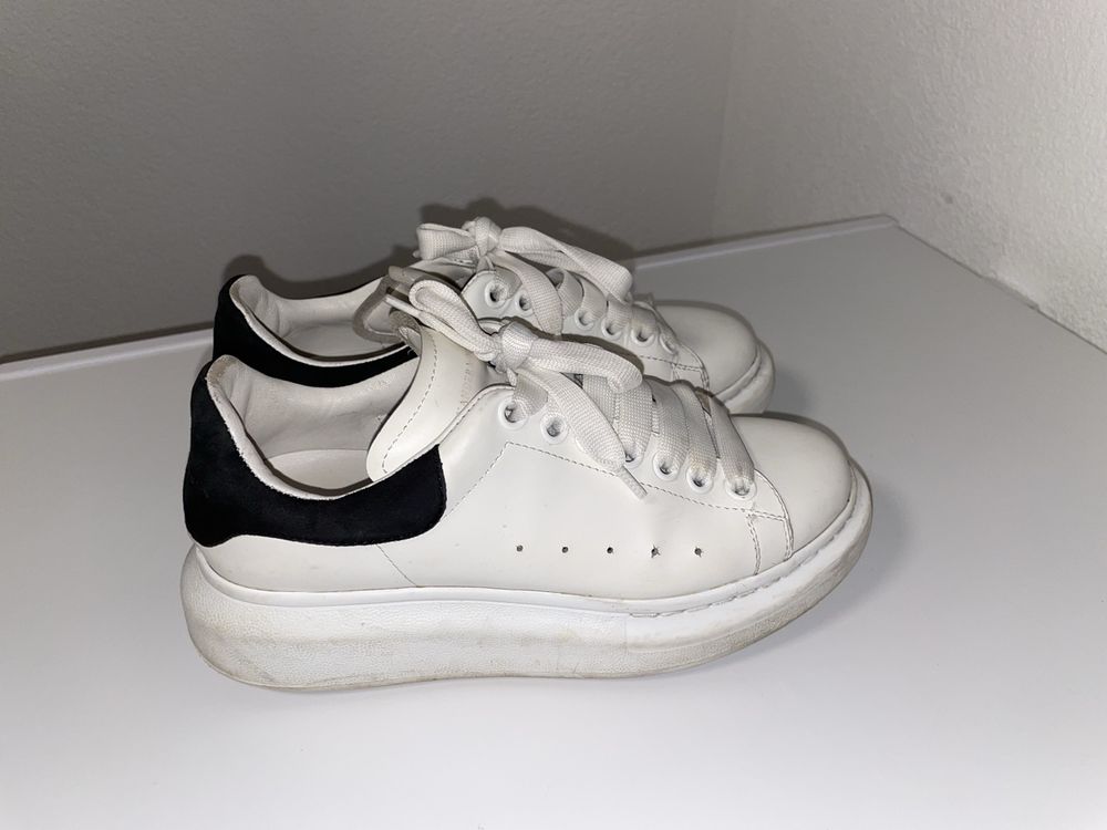 Alexander Mcqueen Chaussures femmes: Alexander McQueen Sneakers – D'occasion à Obergerlafingen par elb_t5wf 1