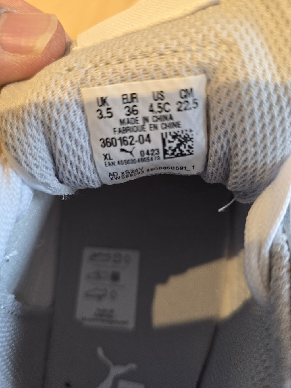 Puma Scarpe da donna: Baskets Puma Smash V2 blanches, pointure 36 – Nuovo e nell'imballaggio originale da Bossonnens venduto da zla_cg8d
