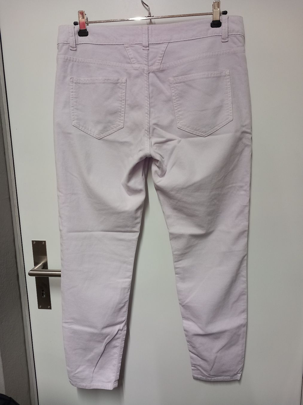 Closed Pantaloni: CLOSED Stretch-Samthose Gr.29 flieder – Usato da Merligen venduto da muss_haben 3