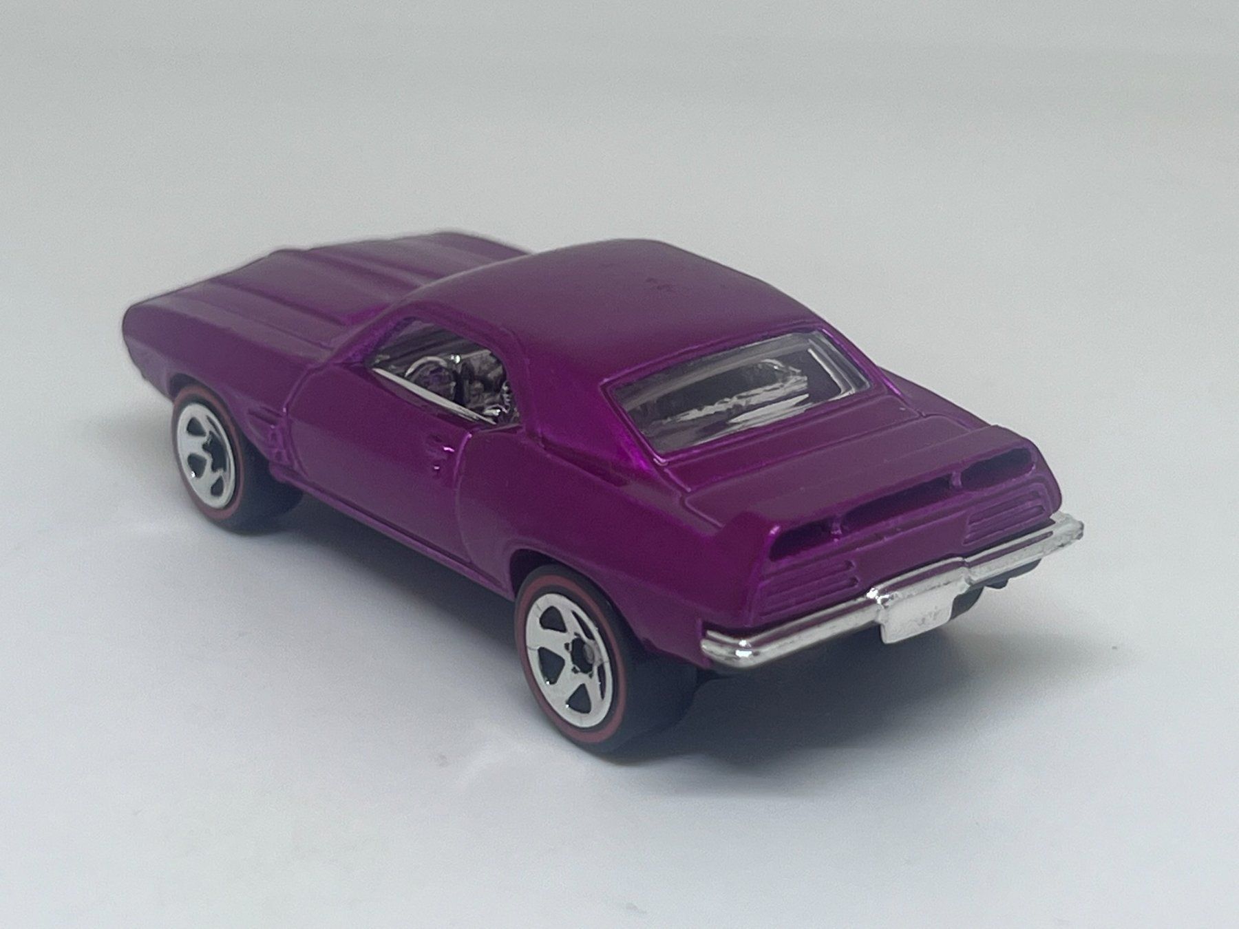 Hot Wheels Modellini d'auto: Hot Wheels '69 Firebird T/A – Nuovo (secondo la descrizione) da Wildegg venduto da LaaBoutique 2