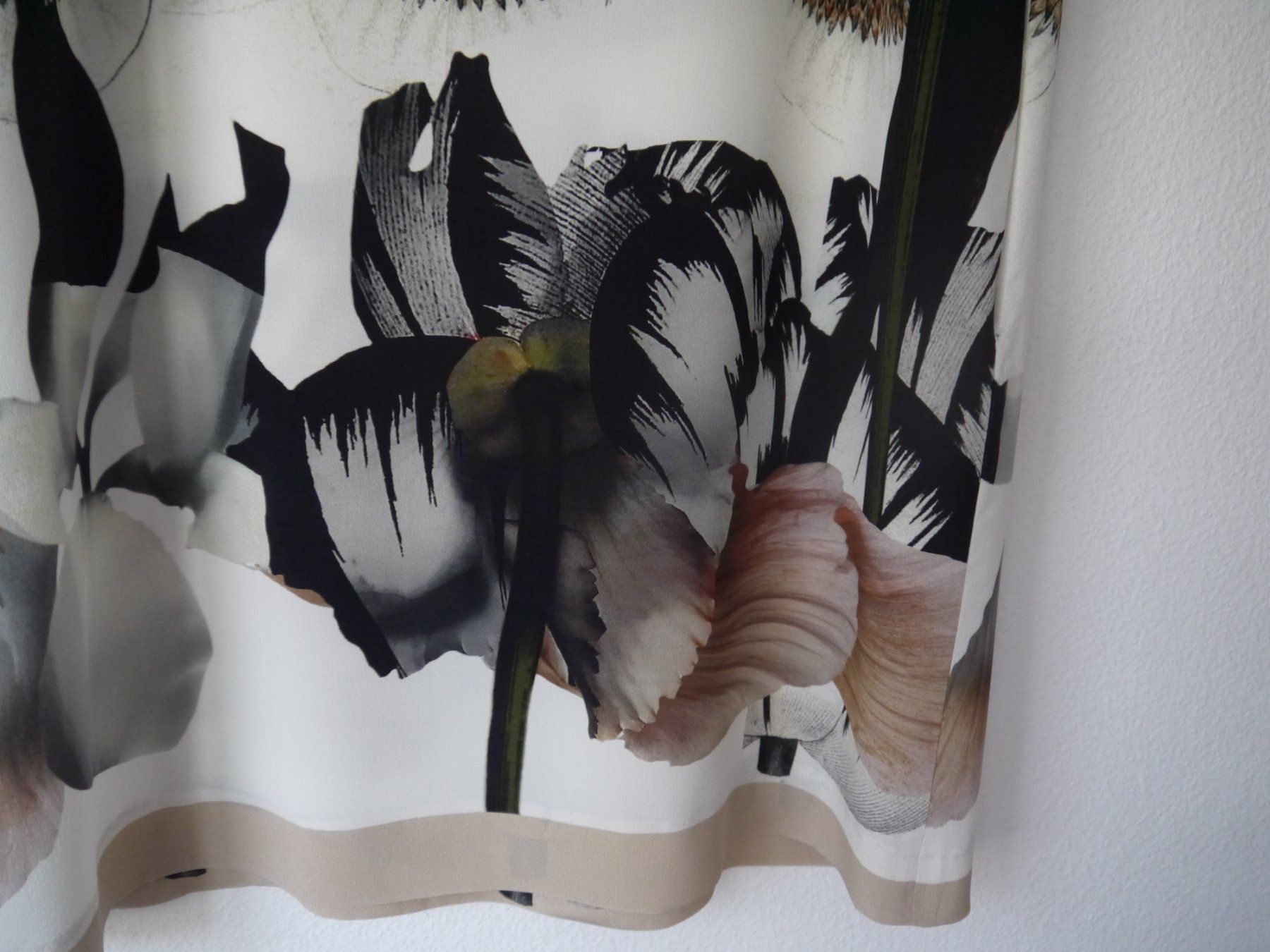 Vestiti: TELA Kleid aus Seide – Usato da Hagendorn venduto da Blaf 4