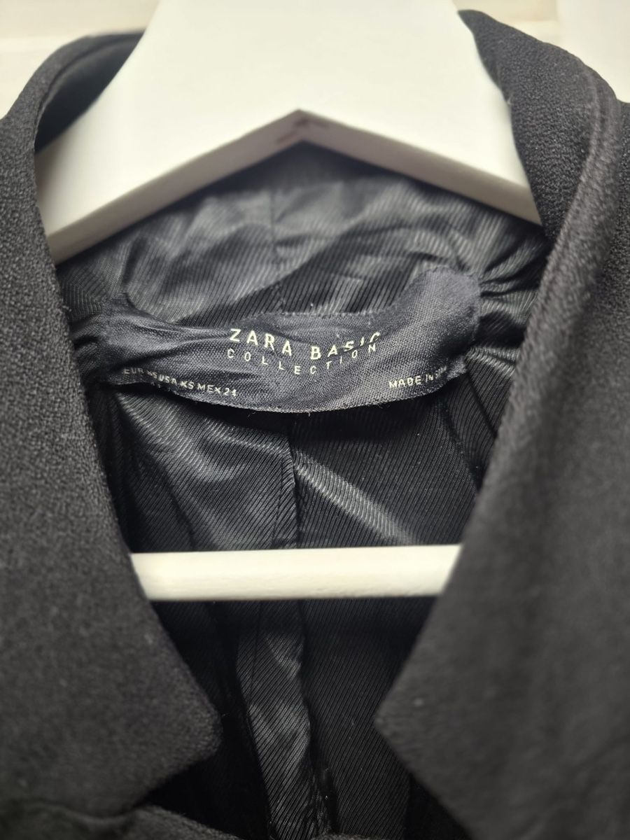 Zara Cappotti: Zara Basic Collection Blazer, schwarz, Grösse XS/26 Top! – Usato da Au SG venduto da jos_tq5h