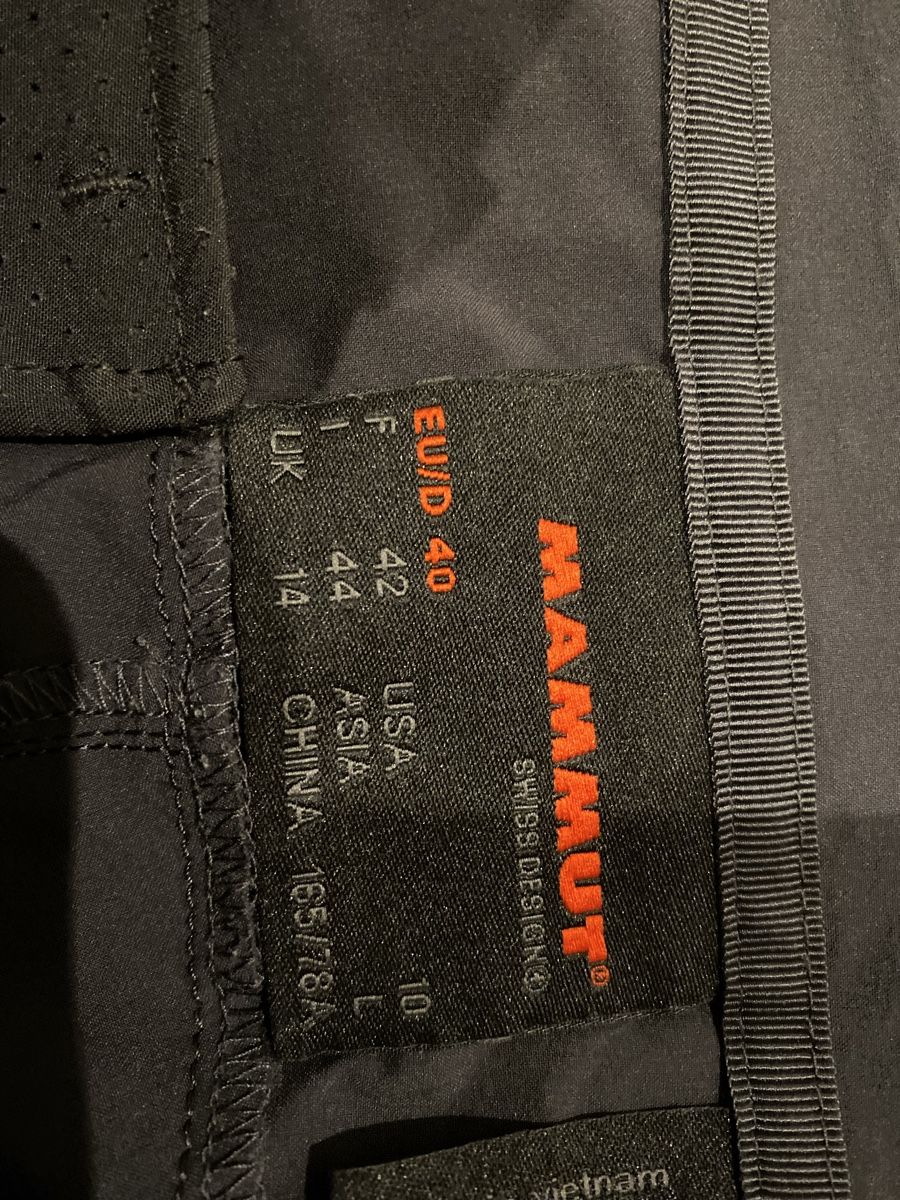 Mammut Pantaloni: Mammut Kurzhose Gr 40 – Usato da Birrwil venduto da Bendegriz 5