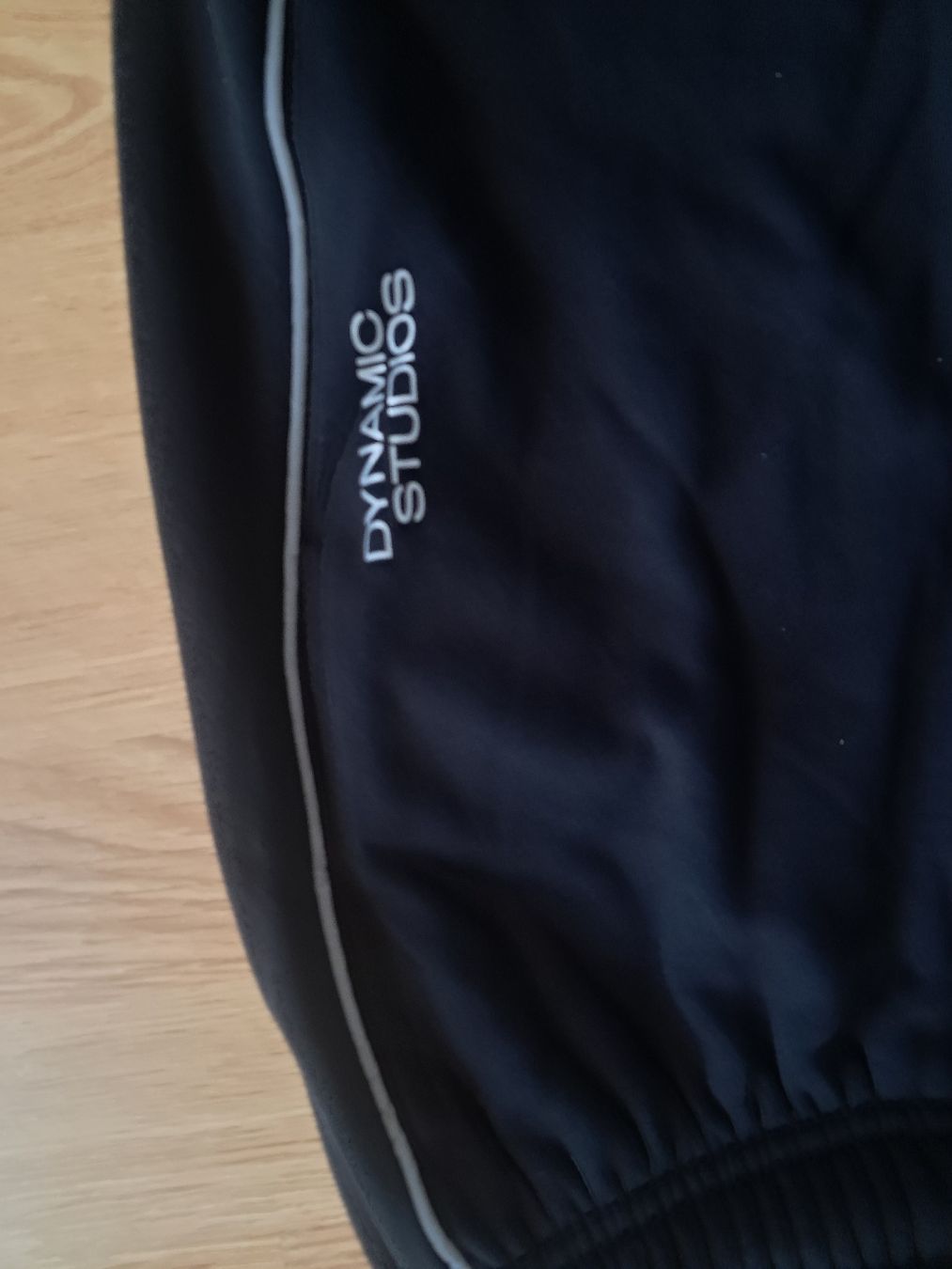 Hosen: baggy Jogginghose DYNAMIC STUDIOS  – Gebraucht aus Biel/Bienne von sof_yx5y 1