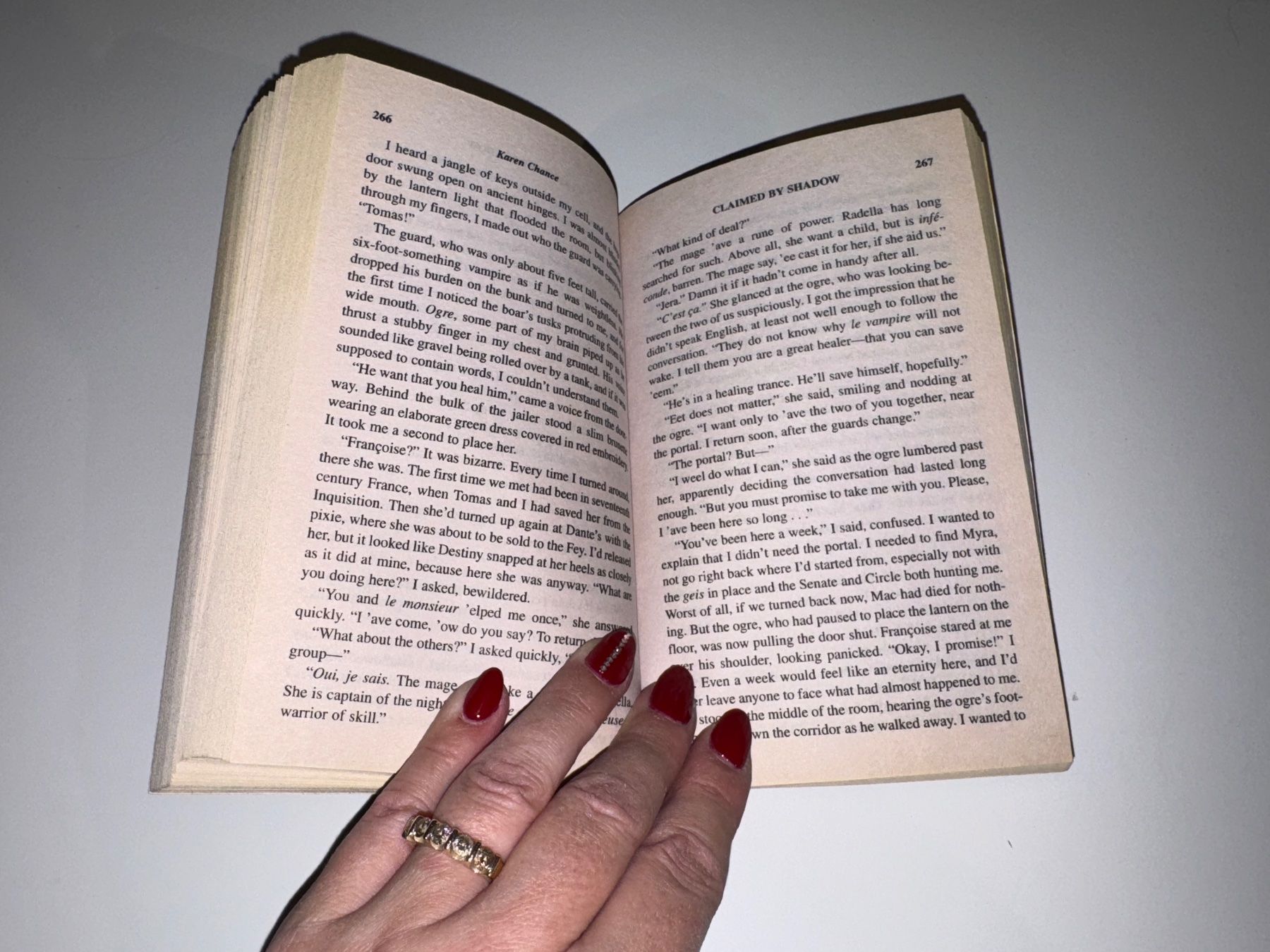 Libri: NOVEL: Karen Chance, Claimed by shadow – Usato da Grosswangen venduto da English_books 7