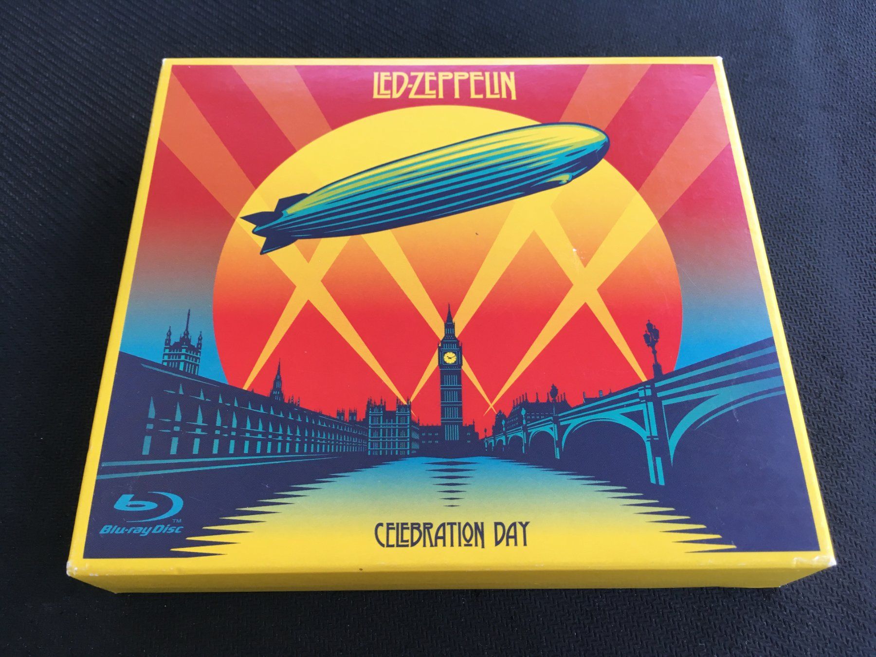 CD: Led Zeppelin - Celebration Day -CD- 2cd + Bluray + DVD – Usato da St.Gallen venduto da MedienJoe