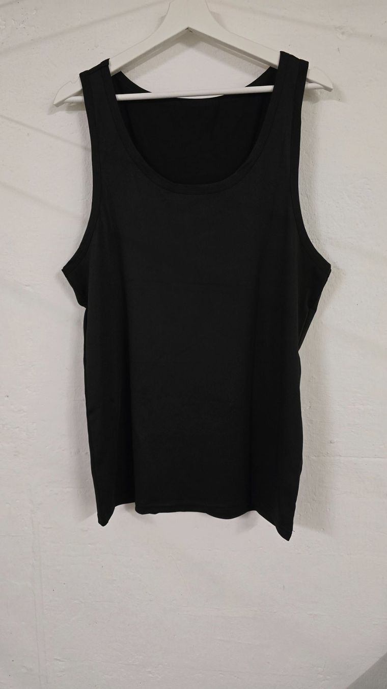 Top: Schwarzes Basic Tanktop - XL - Seamless-Look 5️⃣ – Nuovo (secondo la descrizione) da Thalwil venduto da VitaMini
