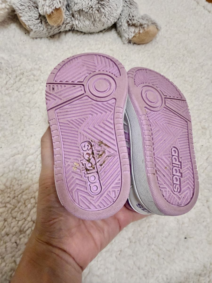 Adidas Schuhe für Mädchen: Adidas Schuhe Gr. 22 – Gebraucht aus Horgen von AA.AW55 2