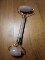 Rosenquarz Roller für Gesichtsmassage - Neu!