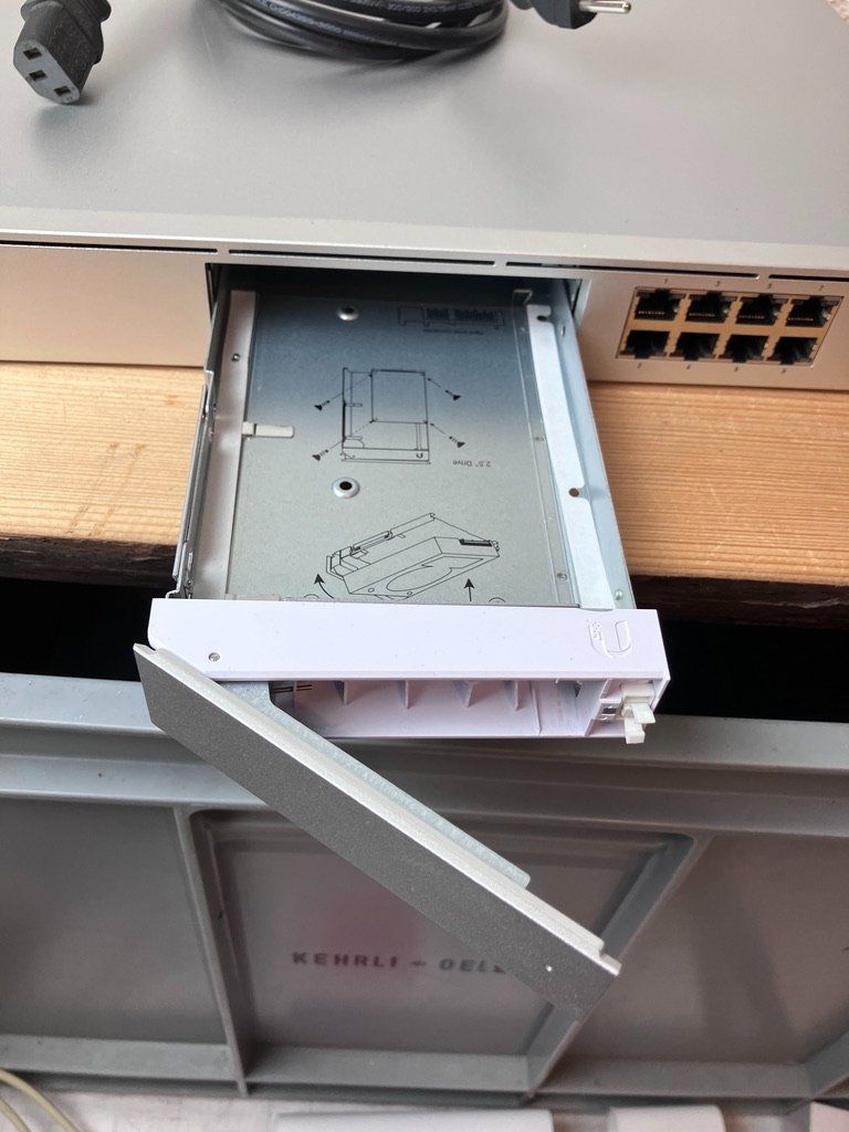 Firewall: Unifi Dream Machine Pro UDM SWX-UDMPRO – Usato da Fislisbach venduto da Promo 3