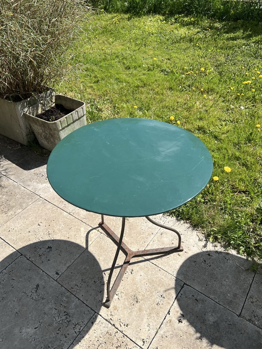 Tables: Art Deco Gartentisch aus Eisen – D'occasion à Wabern par La-Vitrine 1