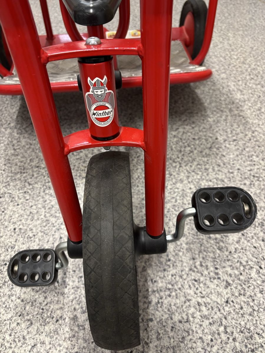 Winther Véhicules pour enfants: Winther Viking Dreirad Doppeltaxi – D'occasion à Stüsslingen par Natrium 6