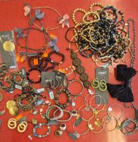 ModeSchmuck Konvolut Damenarmbänder Halsketten Ohrringe neu