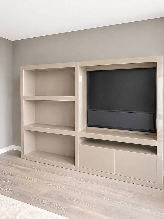 Minotti Regale: Minotti Bücherwand mit B&O TV – Gebraucht aus Greppen von jea_gnp8