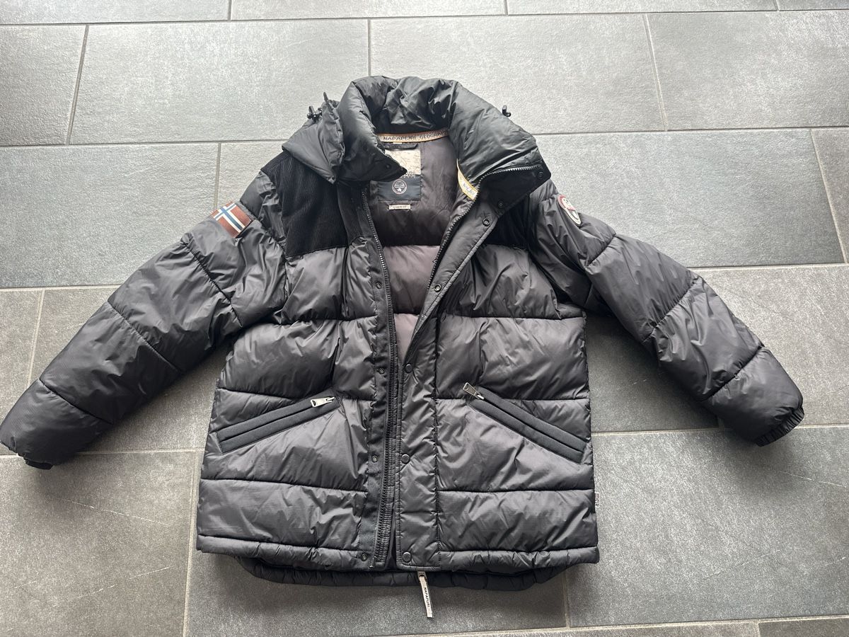 Napapijri Giacche: Napapijri Jacke schwarz Gr. XL – Usato da Wileroltigen venduto da torro11