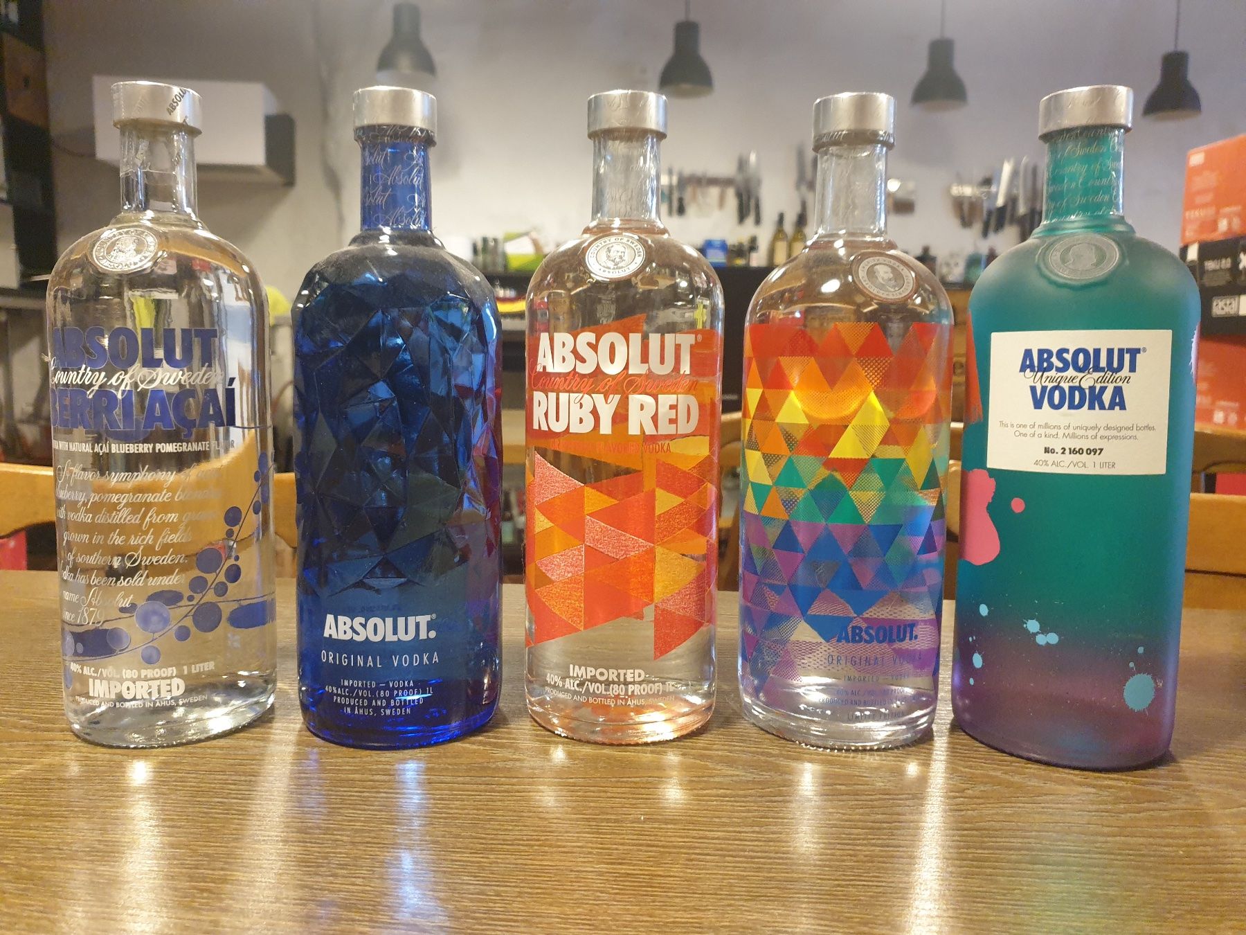 Absolut Vodka Bevande alcoliche: 55 Flaschen Absolut Vodka 1lt ungeöffnet – Nuovo e nell'imballaggio originale da Zofingen venduto da Schneewittchen65 7