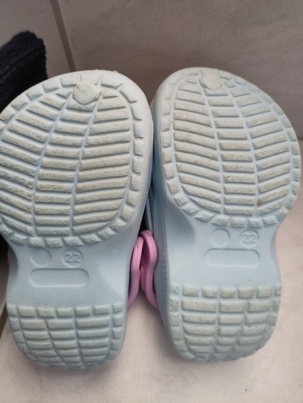 Scarpe per ragazzi: Badeschuhe, Grösse 22 – Usato da Dettighofen Lengw. venduto da mai_75wt 1