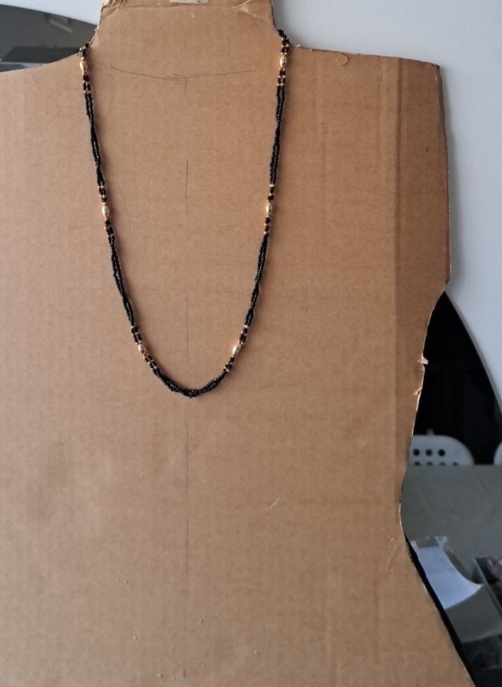Catenine: Elegant Black & Gold Beaded necklaces – Nuovo (secondo la descrizione) da Bern venduto da mahilini