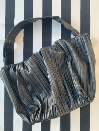 MAX MARA Tasche Leder schwarz