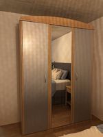 Kleiderschrank
