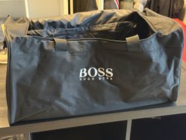 Reisetasche Hugo Boss schwarz neuwertiger Zustand