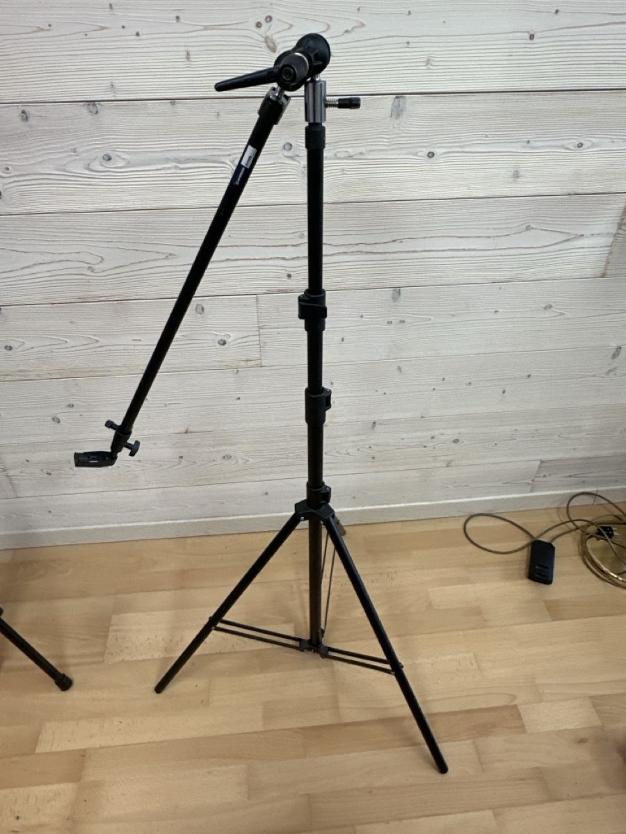 Trépieds & Accessoires: Avenger D705B Teleskopstativ – Neuf (Voir description) à Bellmund par eli_9cm8