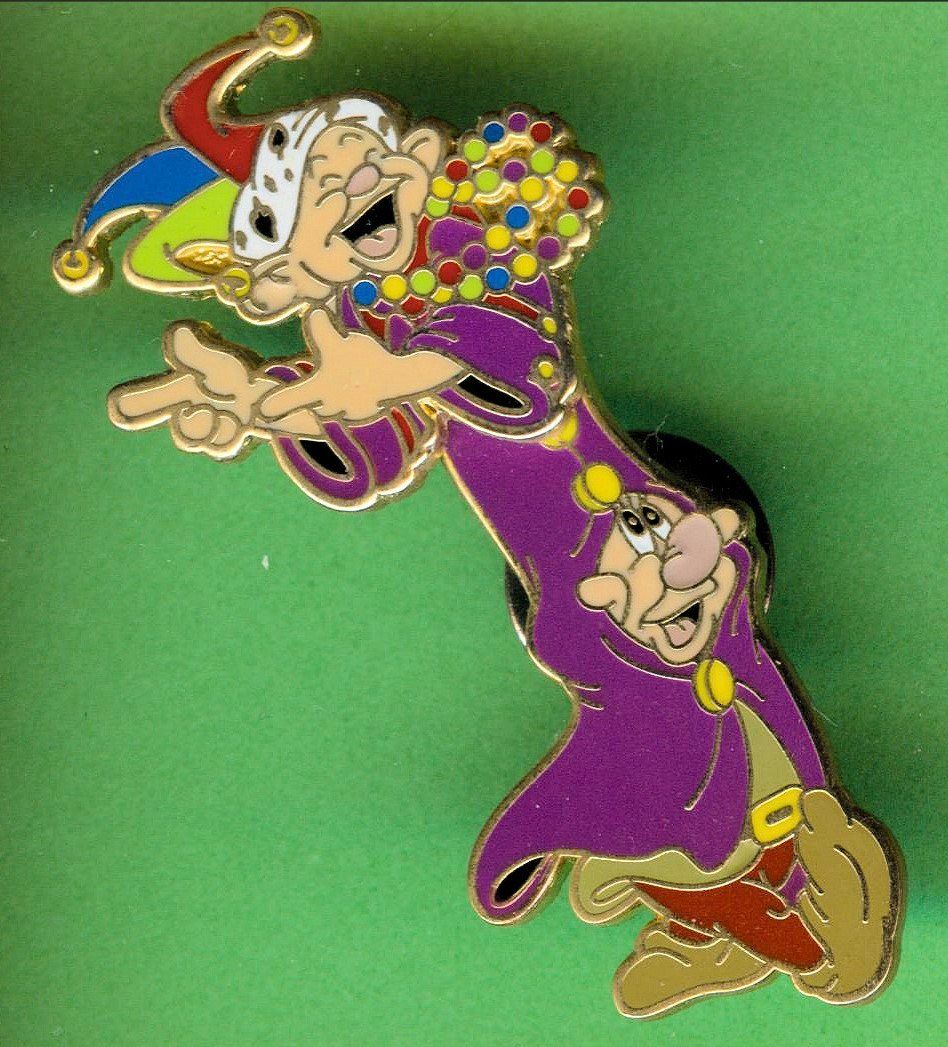 Disney Placchette & Badge: Disney   ZWERGE  Karneval – Usato da Winterthur venduto da Sammleroase