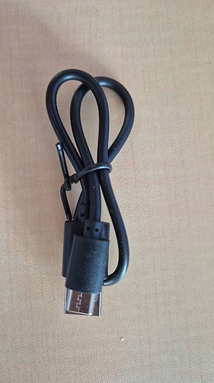 Câbles: Ladekabel UBS zu USB Typ C - Gratis - (Neuware) – D'occasion à Frauenkappelen par Emma7