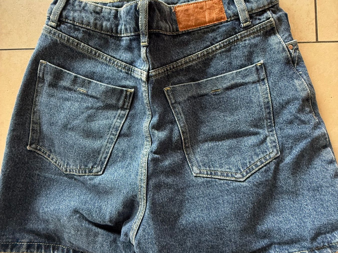 Zara Jeans: Zara Short Jeans Grösse.36 Shorts – Nuovo (secondo la descrizione) da Kirchdorf AG venduto da coco123 3